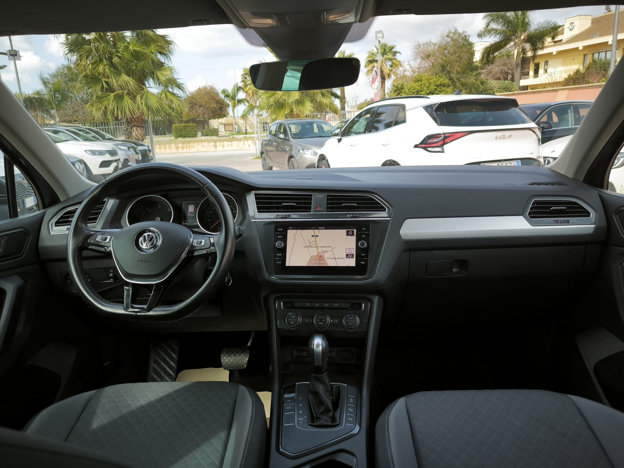 Volkswagen Tiguan 2.0 TDI SCR DSG Business BlueMotion Technology