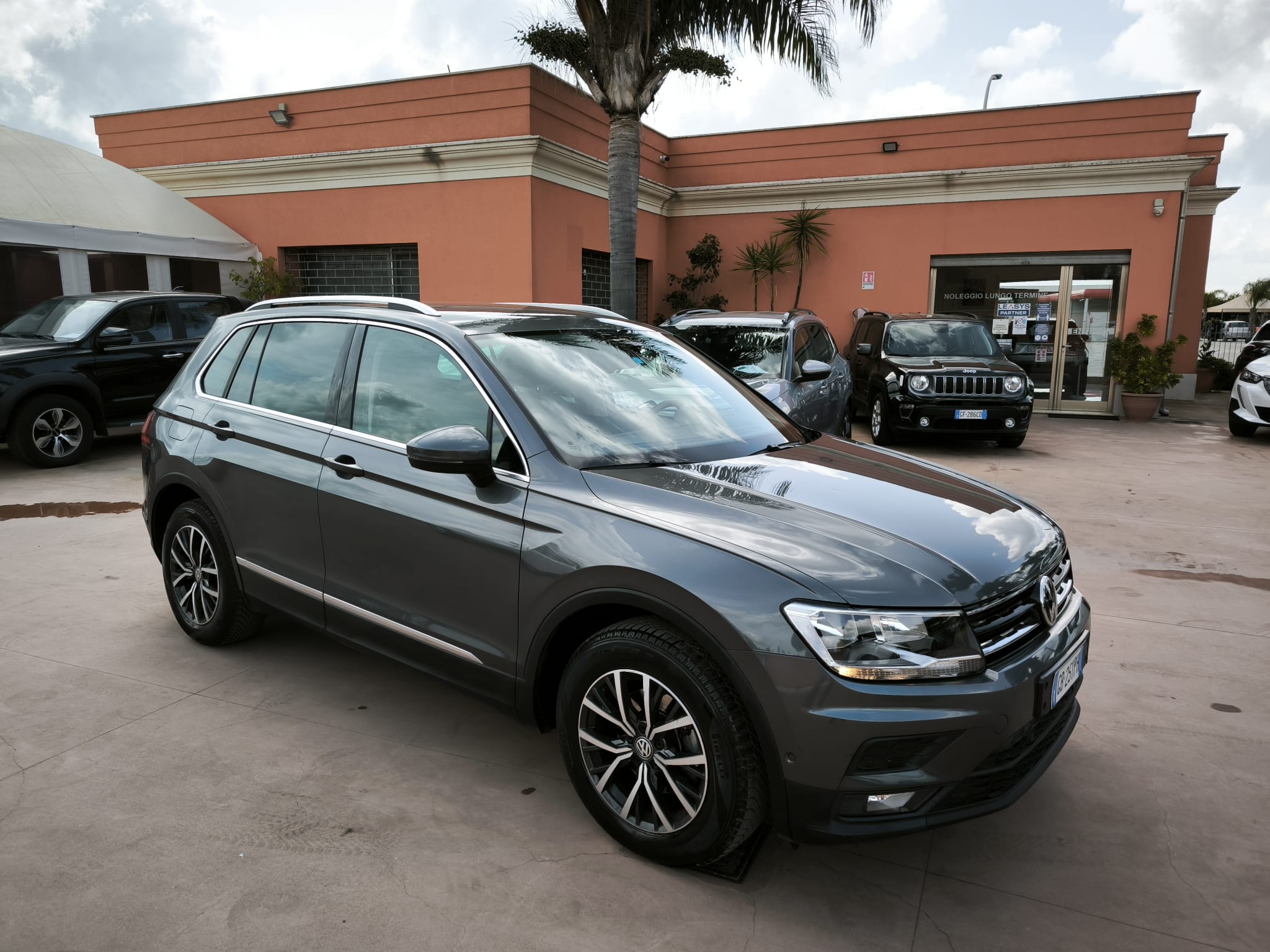 Volkswagen Tiguan 2.0 TDI SCR DSG Business BlueMotion Technology