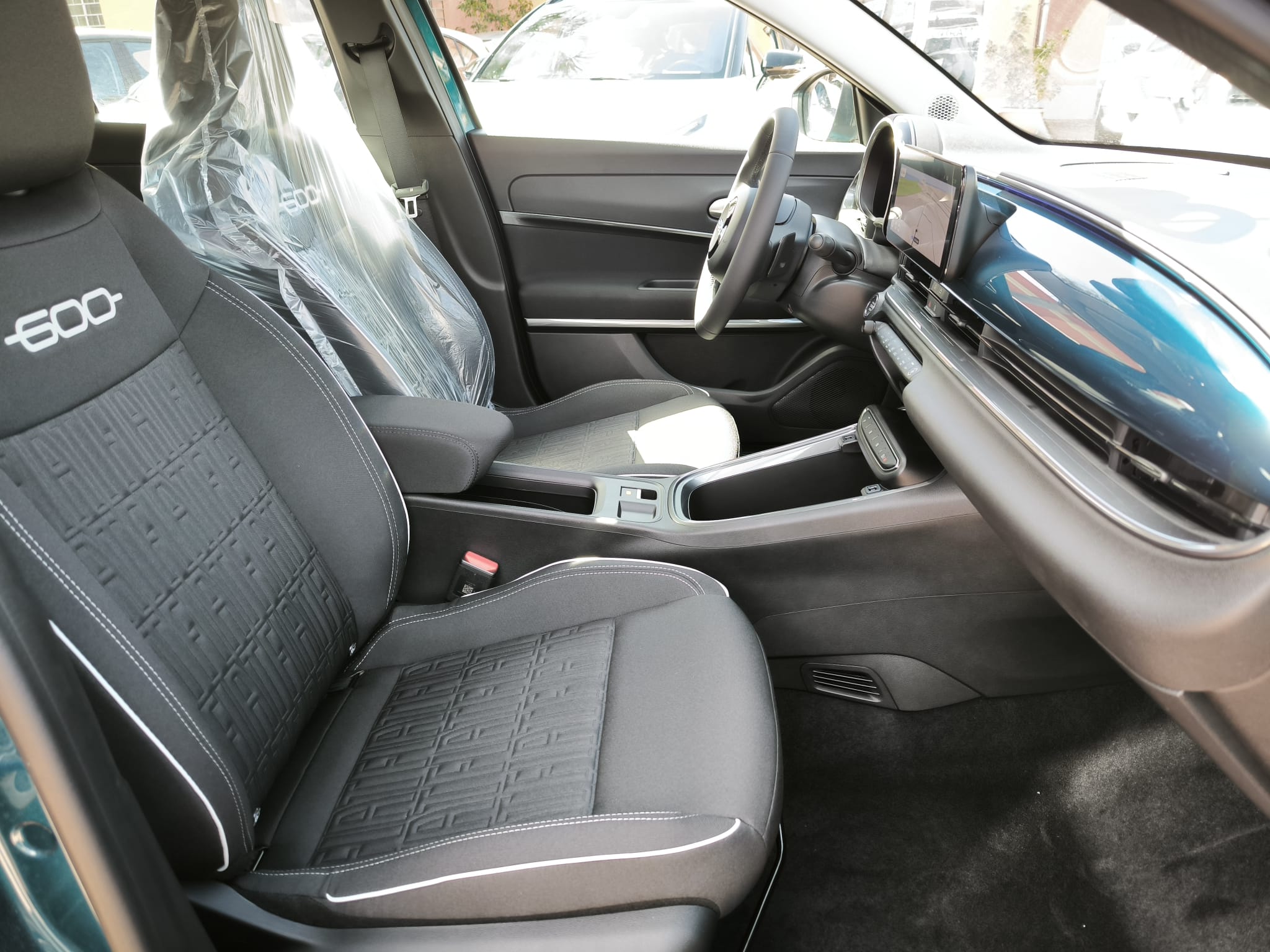 Fiat 600 Hybrid DCT MHEV Icon Plus