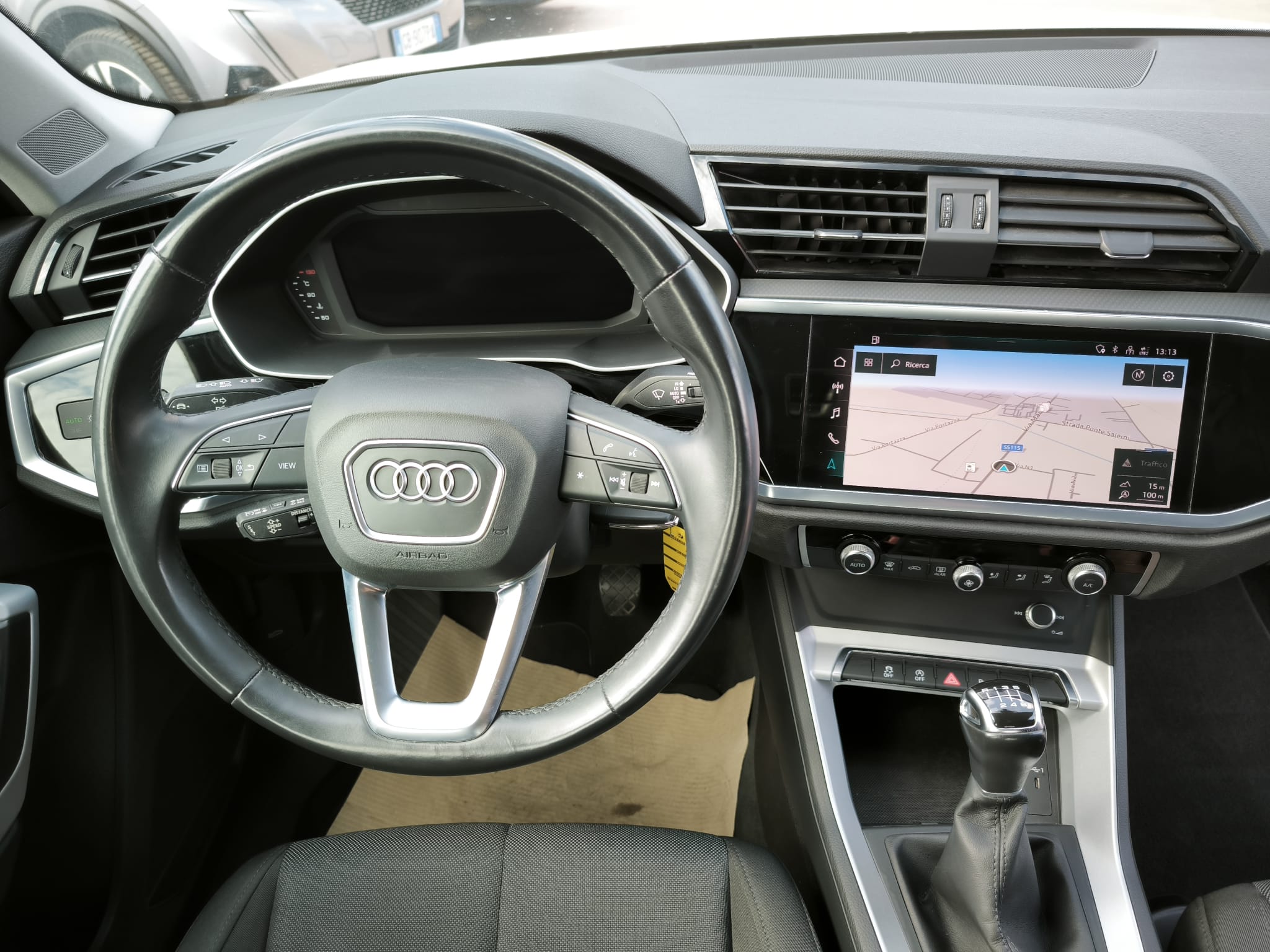 Audi Q3 35 TDI Business