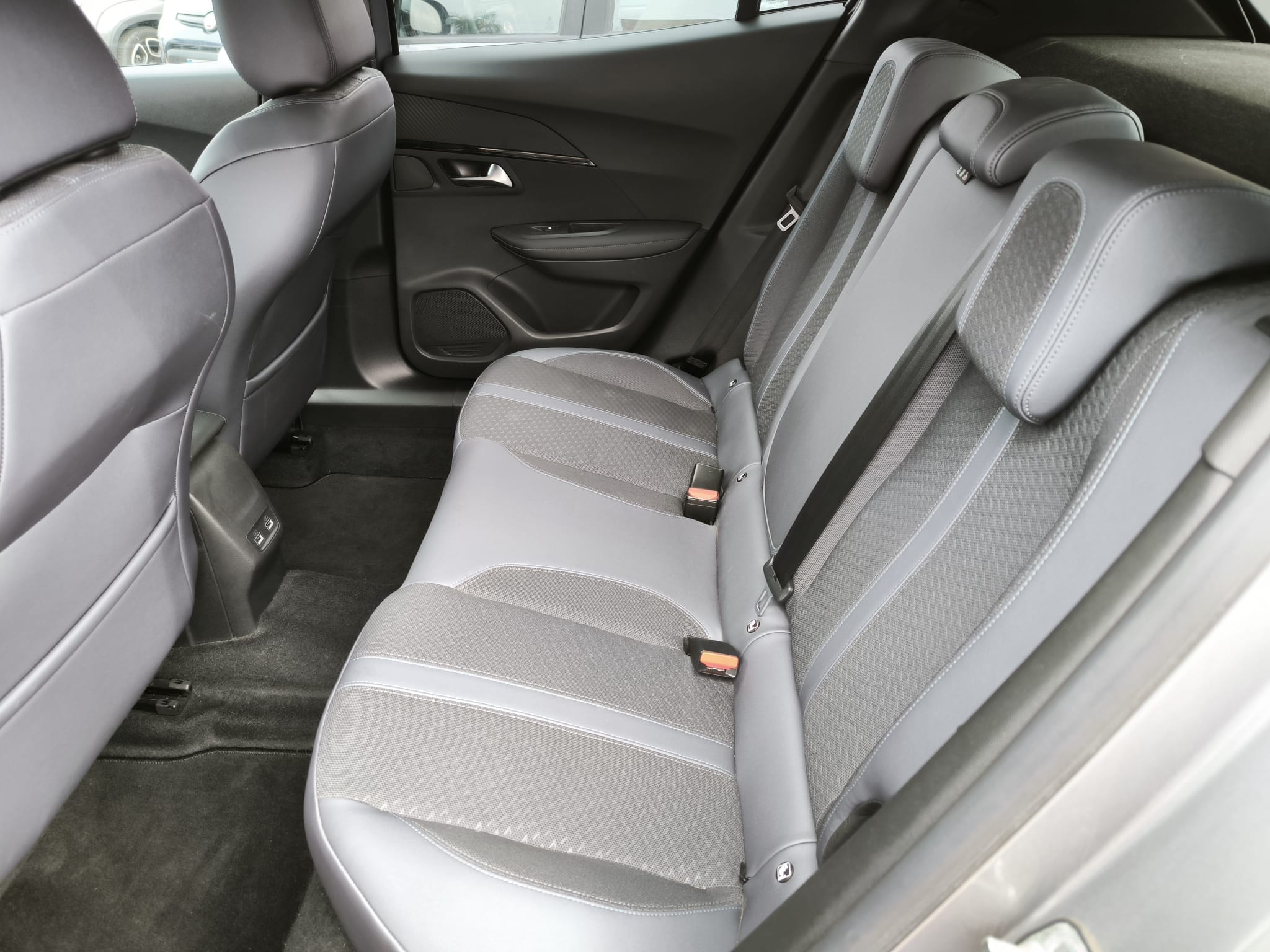 Peugeot 2008 PureTech Turbo 130 S&S Allure