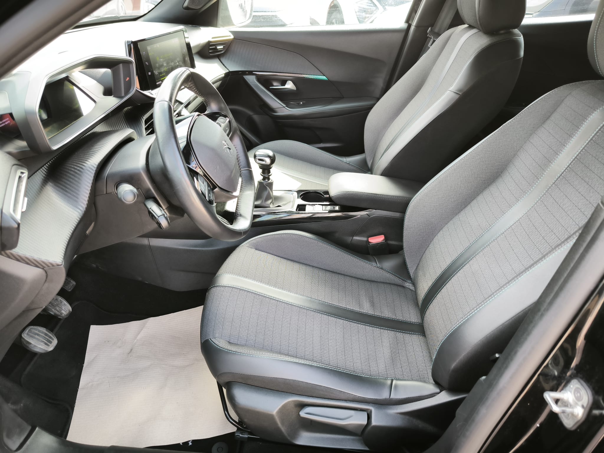 Peugeot 2008 PureTech 100 S&S Allure