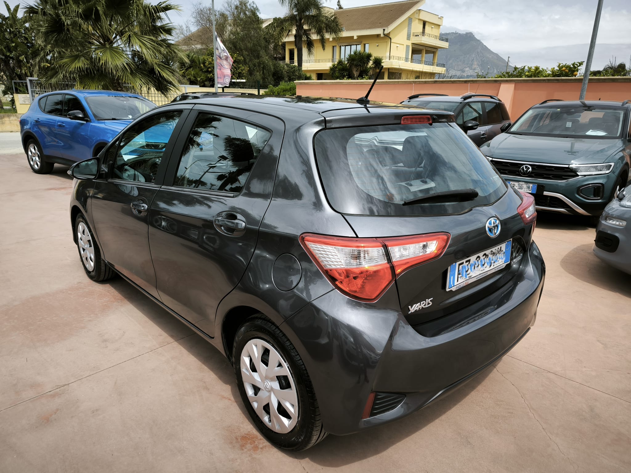 Toyota Yaris 1.5 Hybrid 5 porte Business