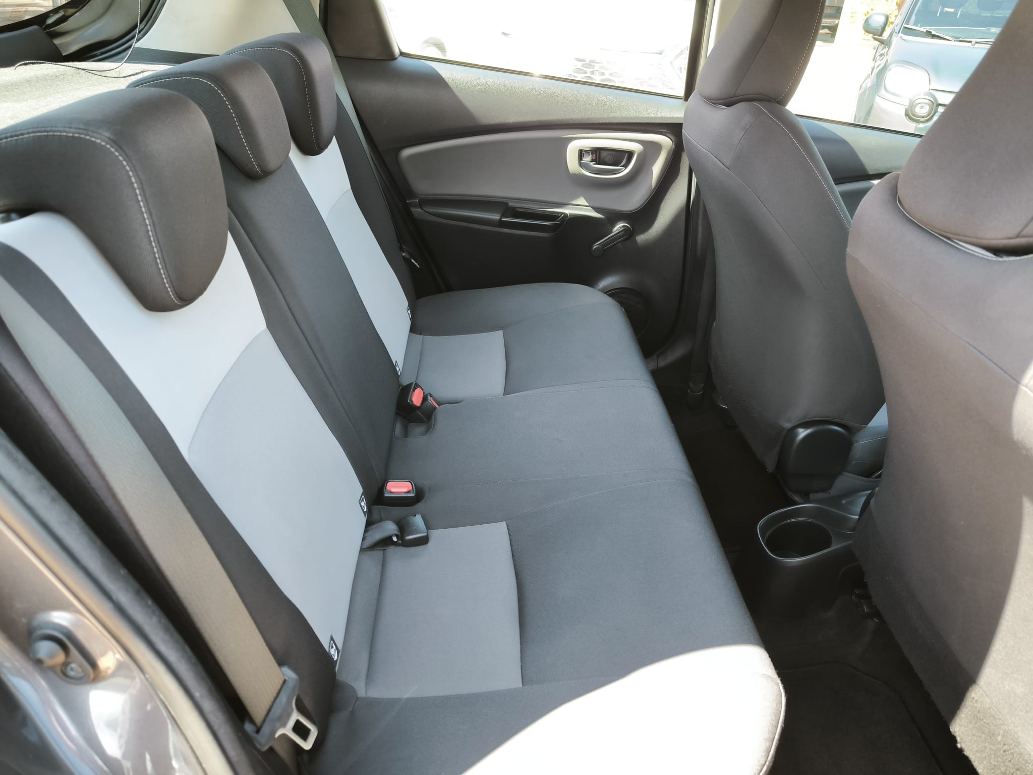 Toyota Yaris 1.5 Hybrid 5 porte Business