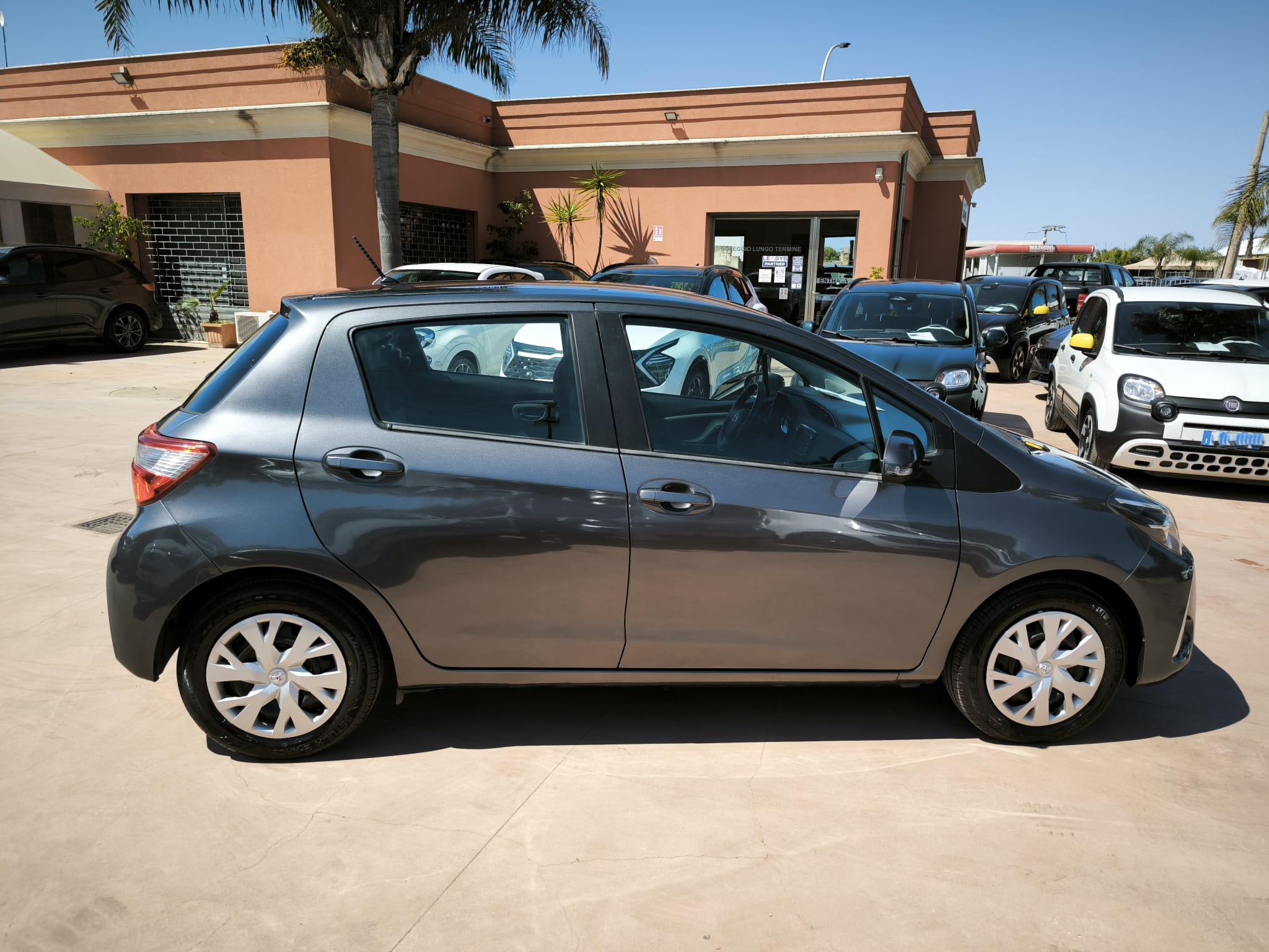 Toyota Yaris 1.5 Hybrid 5 porte Business