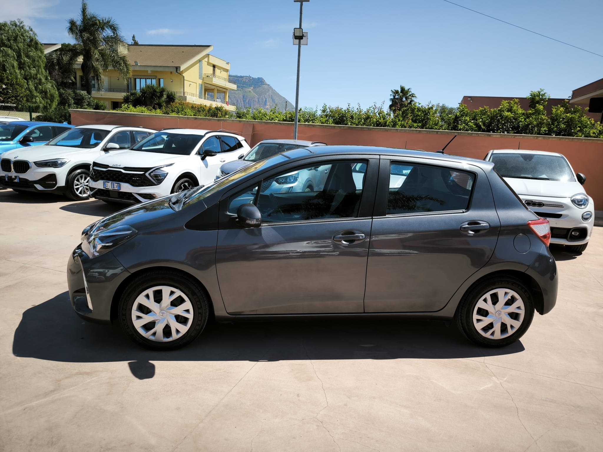 Toyota Yaris 1.5 Hybrid 5 porte Business
