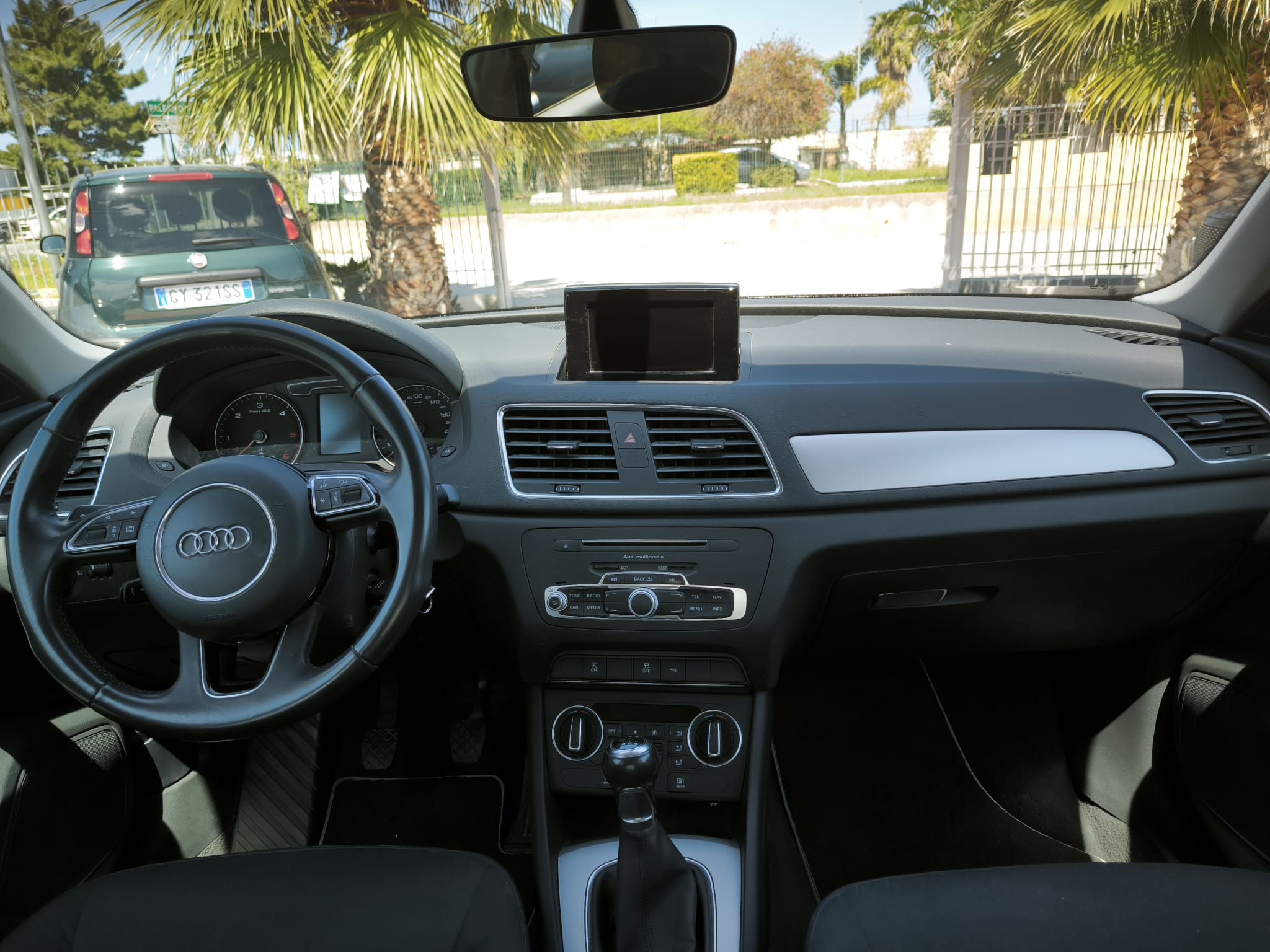 Audi Q3 2.0 TDI 120 CV Business
