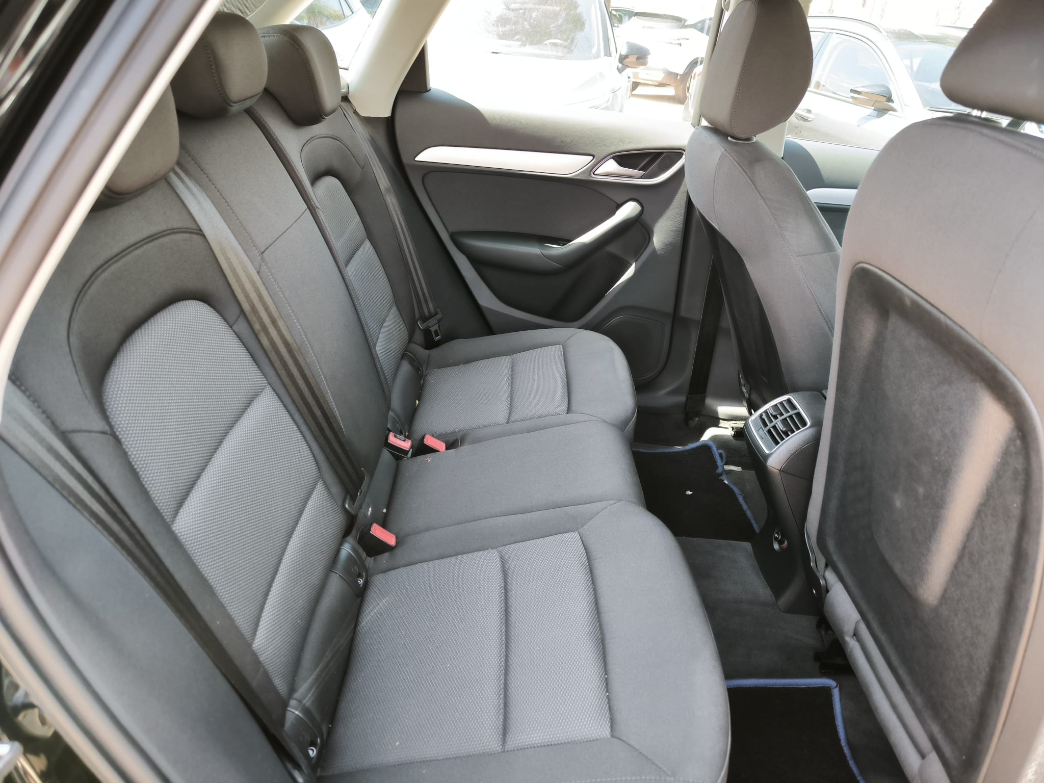 Audi Q3 2.0 TDI 120 CV Business