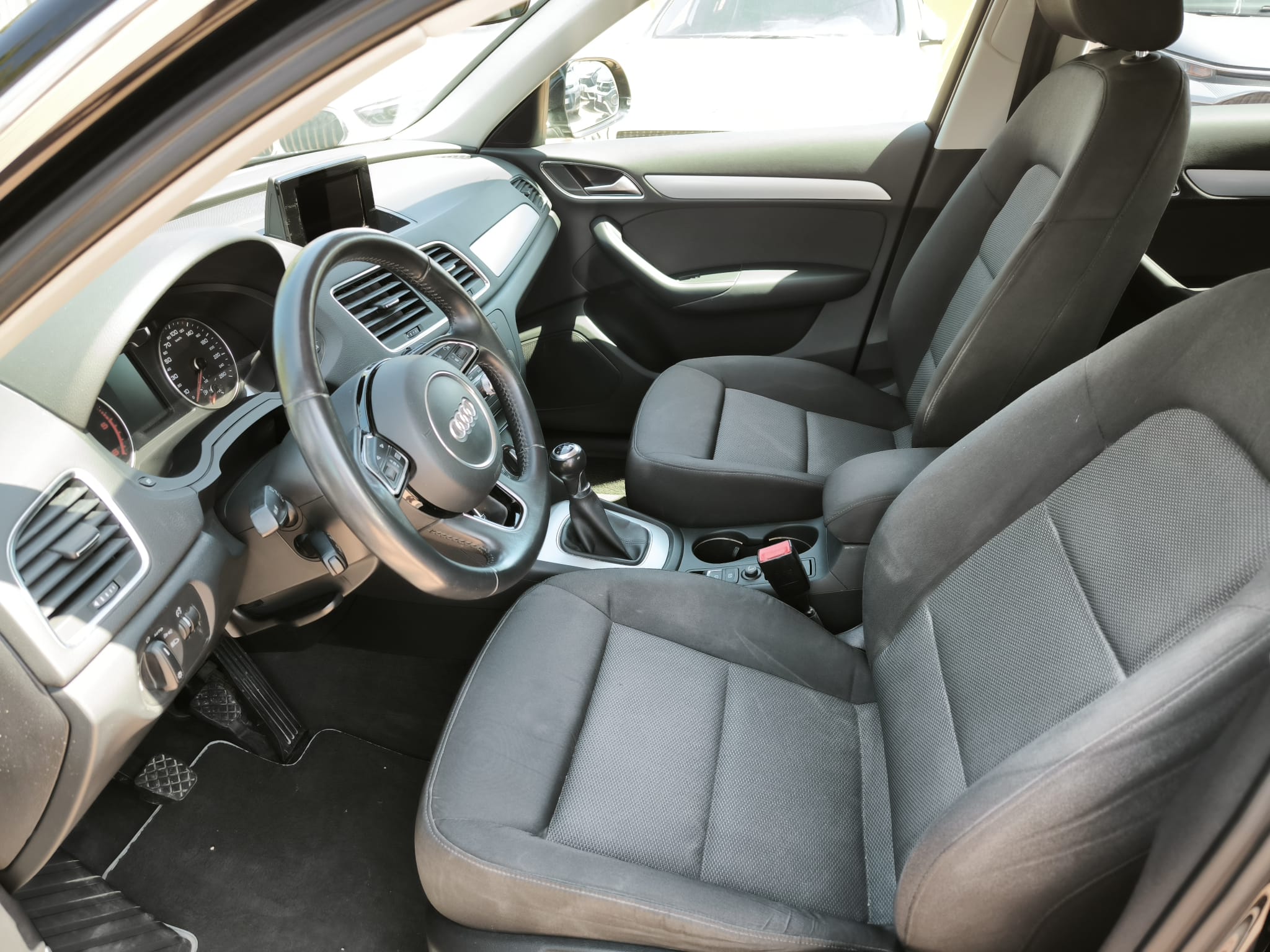Audi Q3 2.0 TDI 120 CV Business