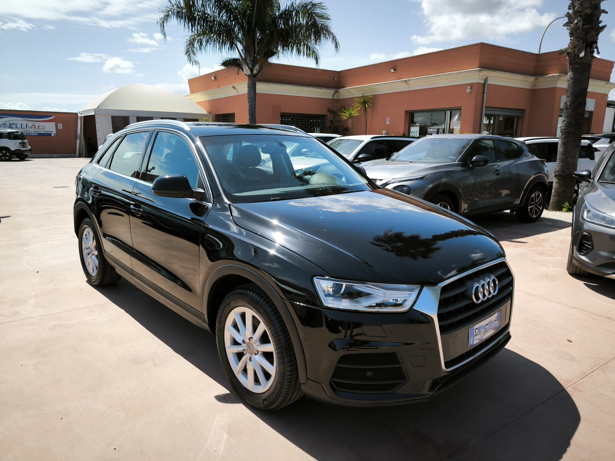 Audi Q3 2.0 TDI 120 CV Business