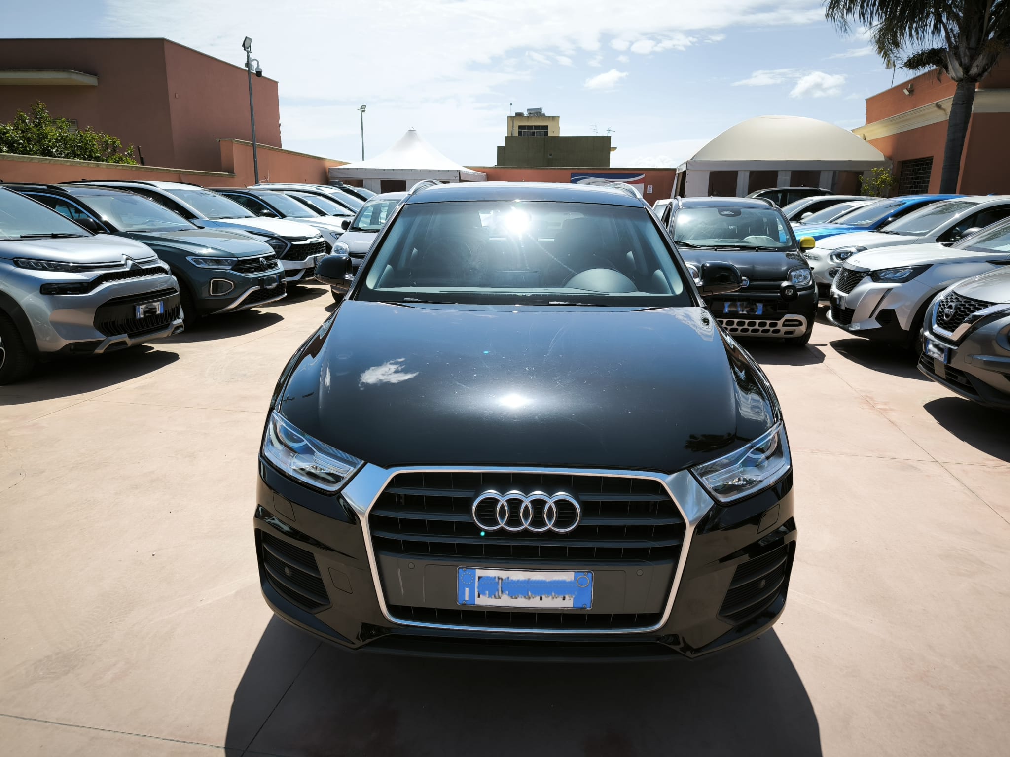 Audi Q3 2.0 TDI 120 CV Business