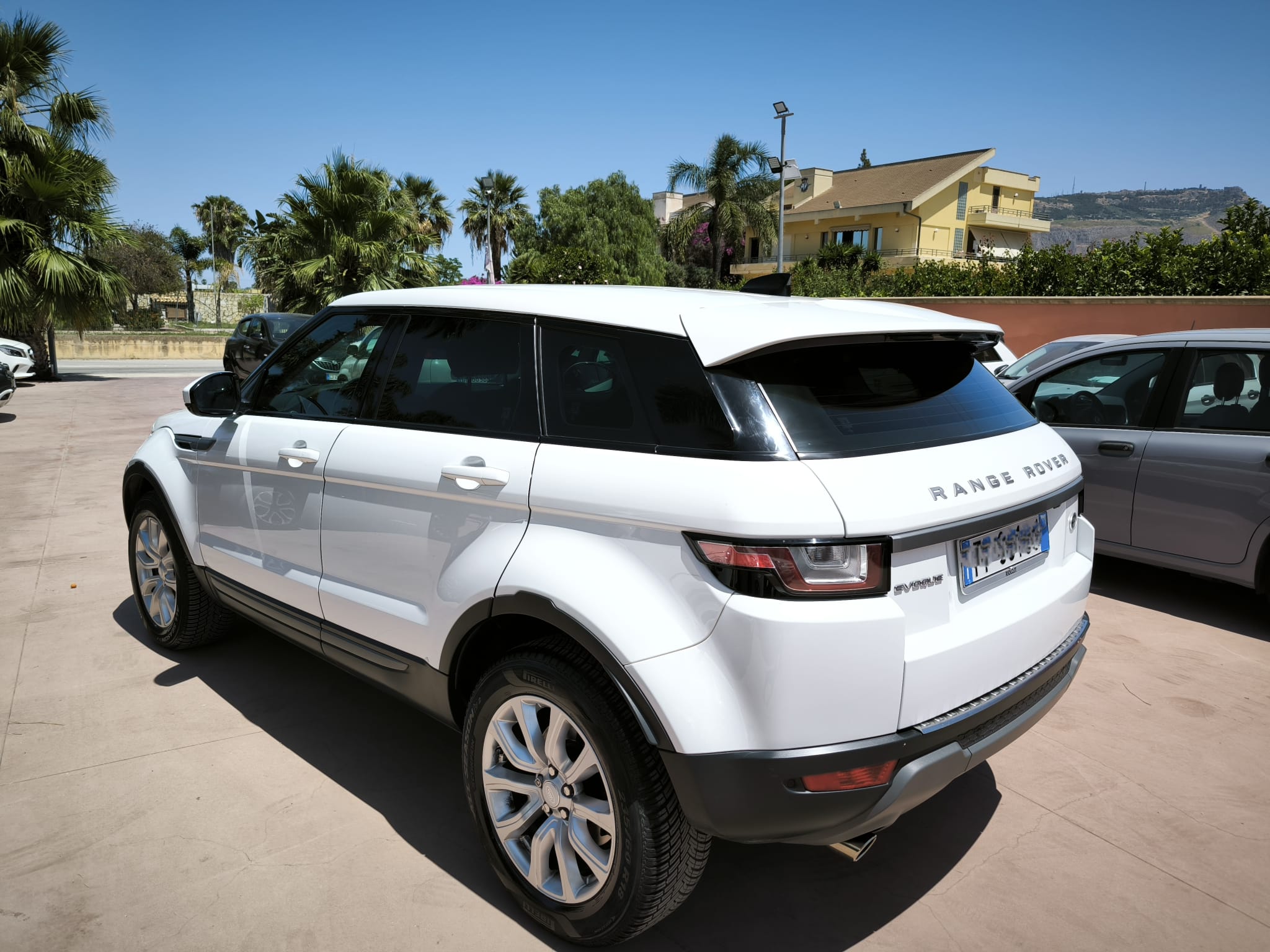 Land Rover Range Evoque 2.0 TD4 150 CV 5p. Pure