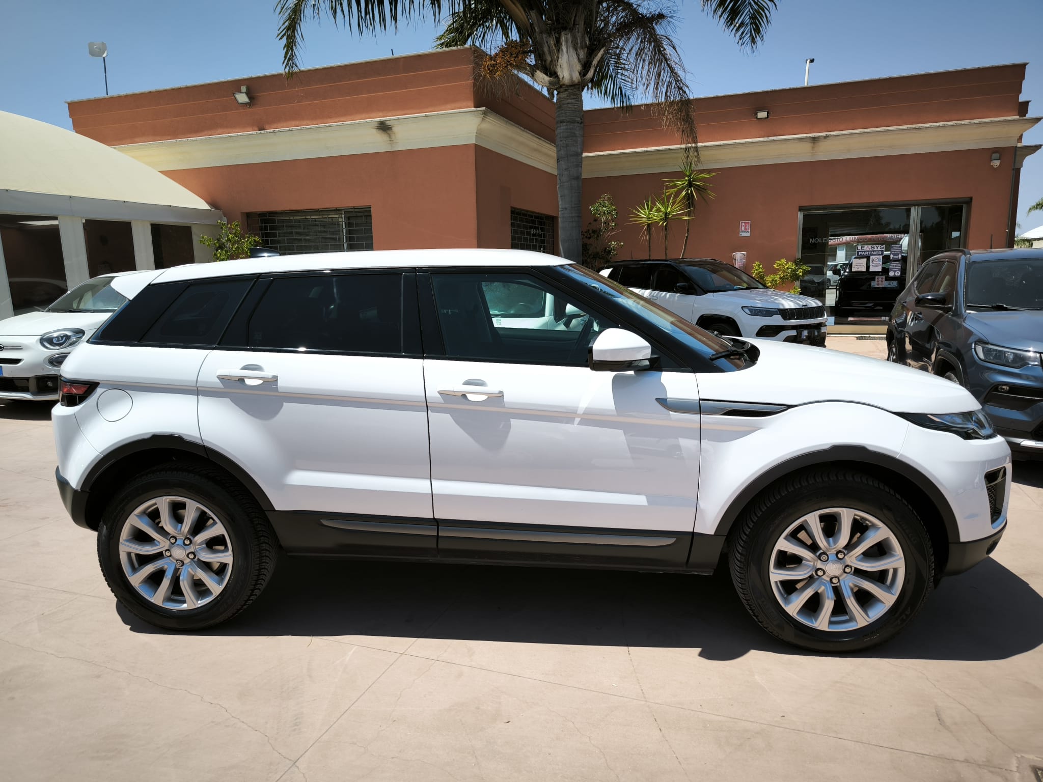 Land Rover Range Evoque 2.0 TD4 150 CV 5p. Pure