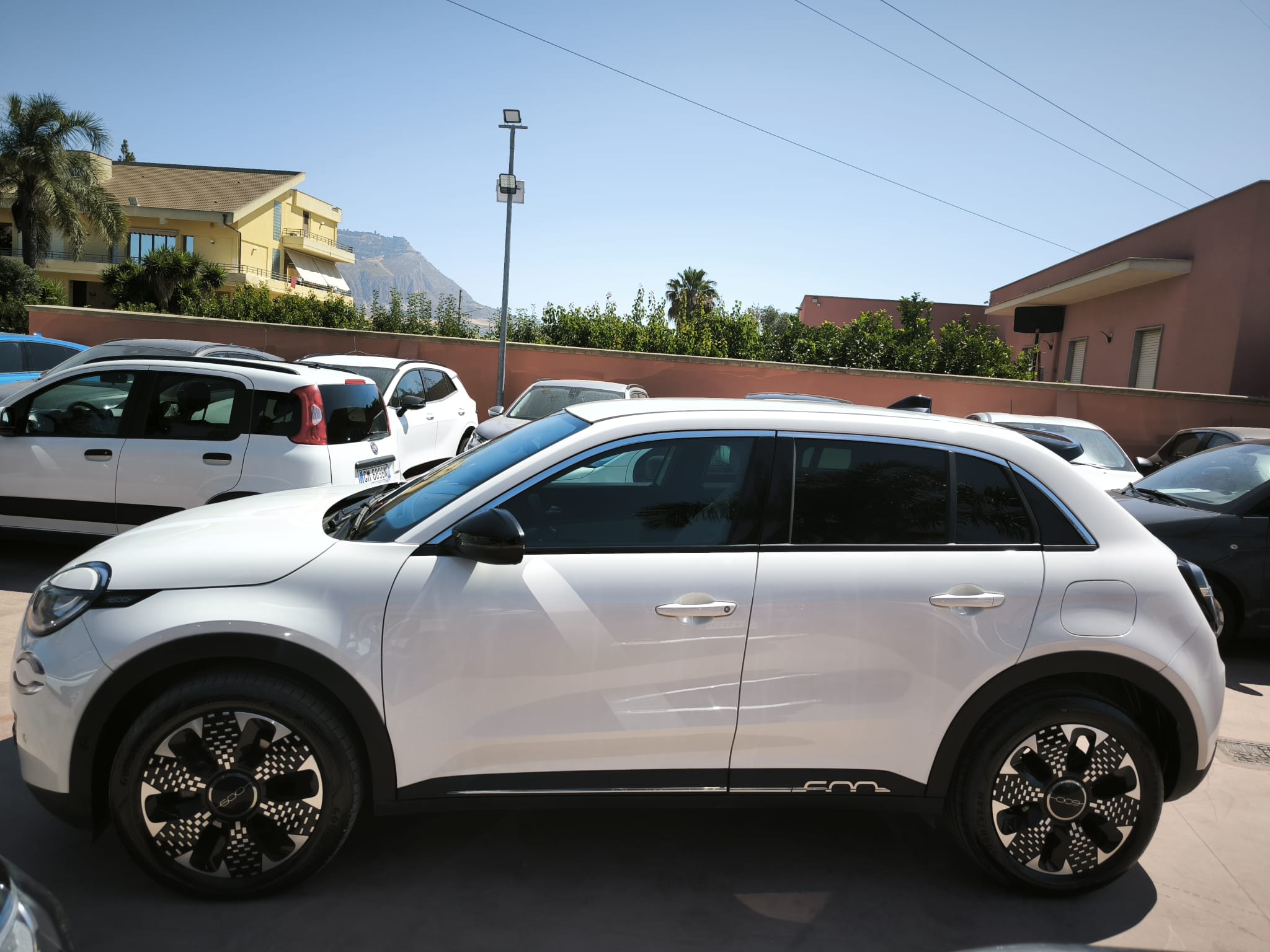 Fiat 600 Hybrid 110 CV DCT MHEV La Prima