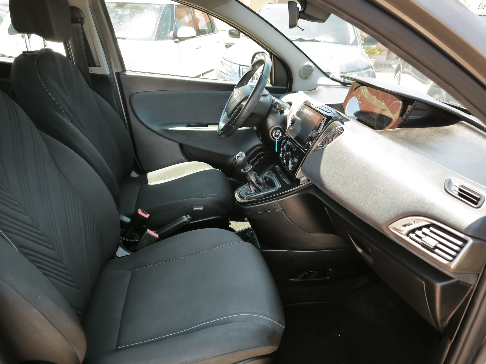 Lancia Ypsilon 1.0 FireFly 5 porte S&S Hybrid Gold