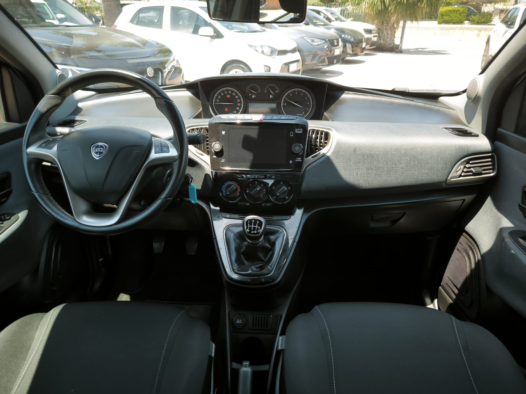 Lancia Ypsilon 1.0 FireFly 5 porte S&S Hybrid Gold