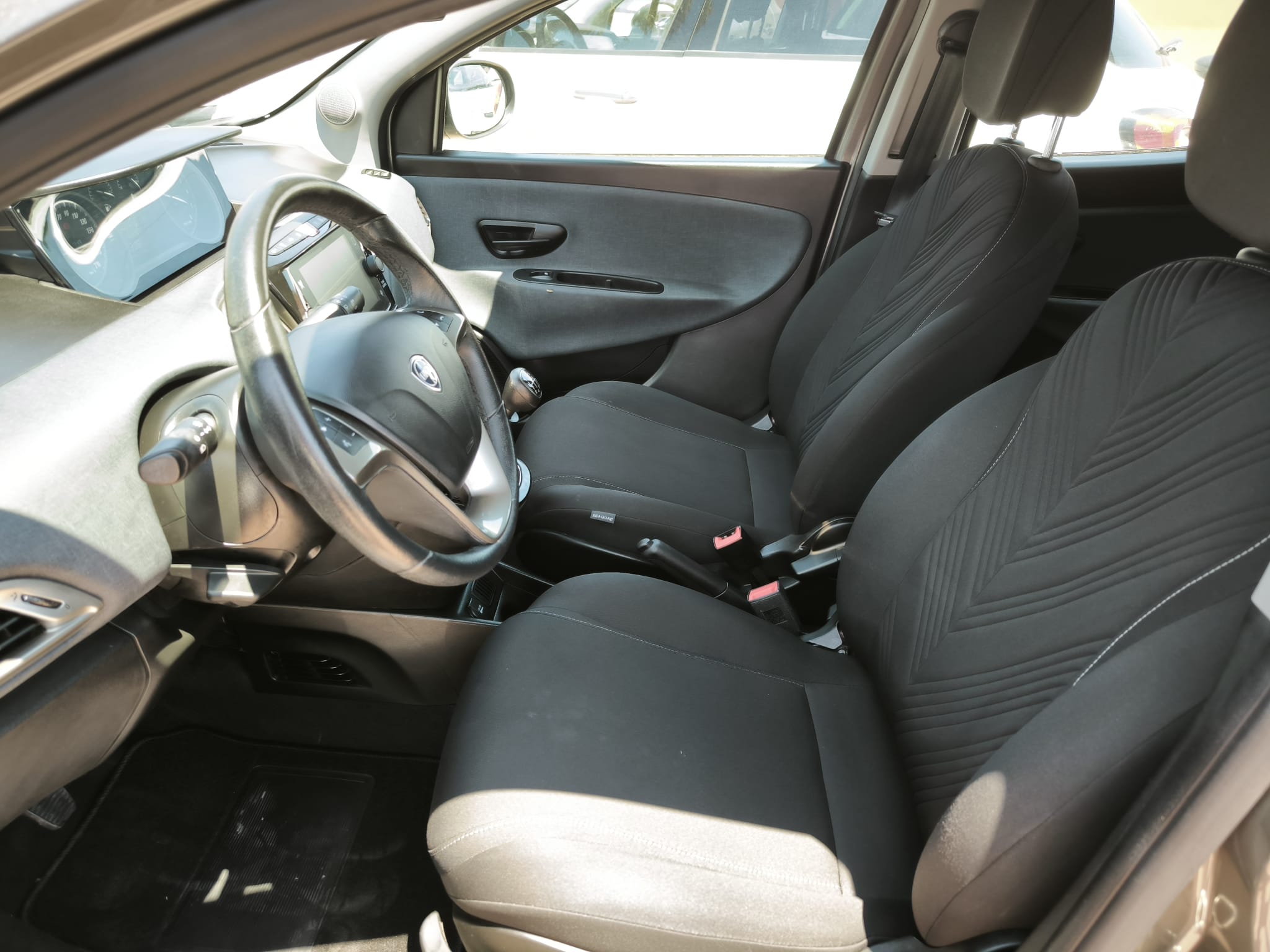 Lancia Ypsilon 1.0 FireFly 5 porte S&S Hybrid Gold