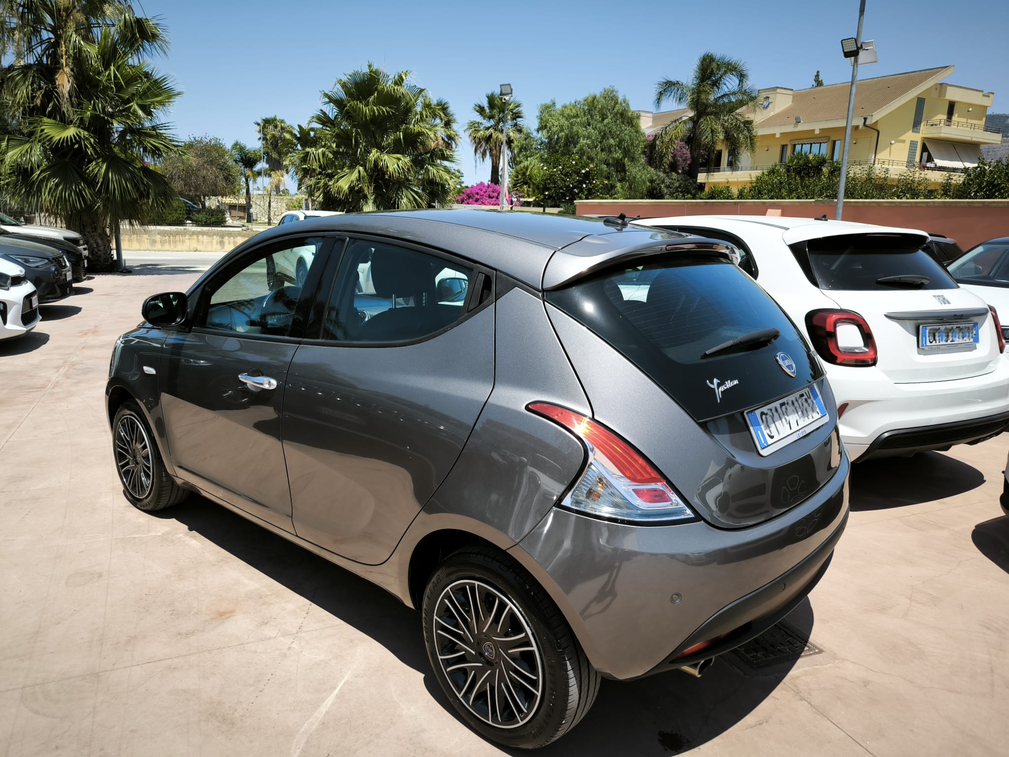Lancia Ypsilon 1.0 FireFly 5 porte S&S Hybrid Gold