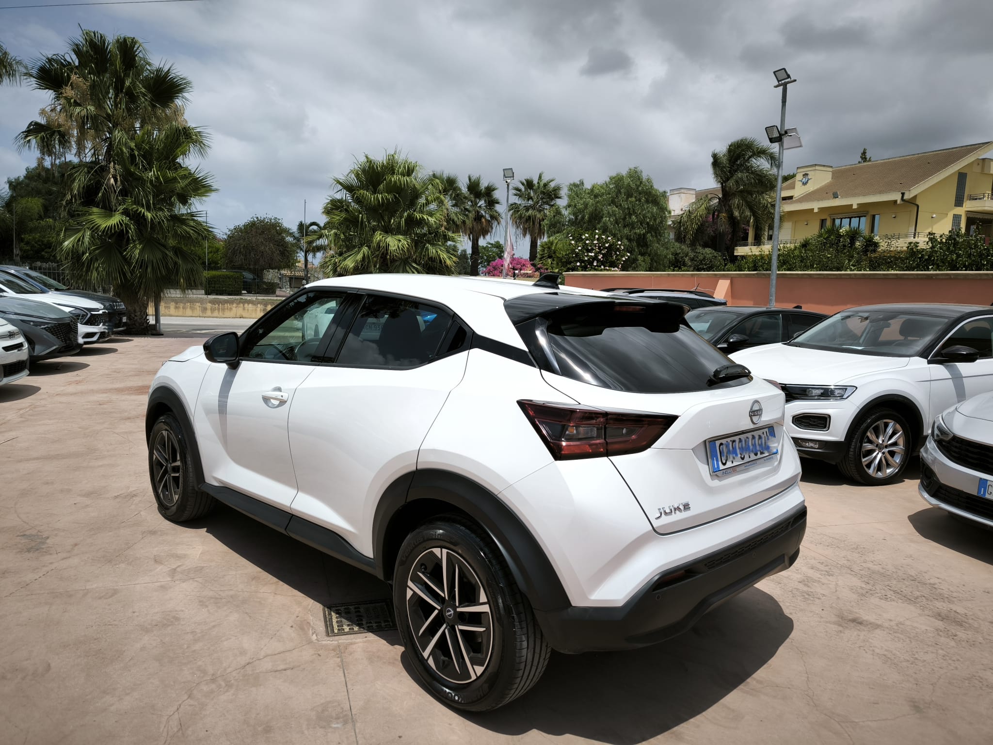 Nissan Juke 1.0 DIG-T 114 CV N-Connecta
