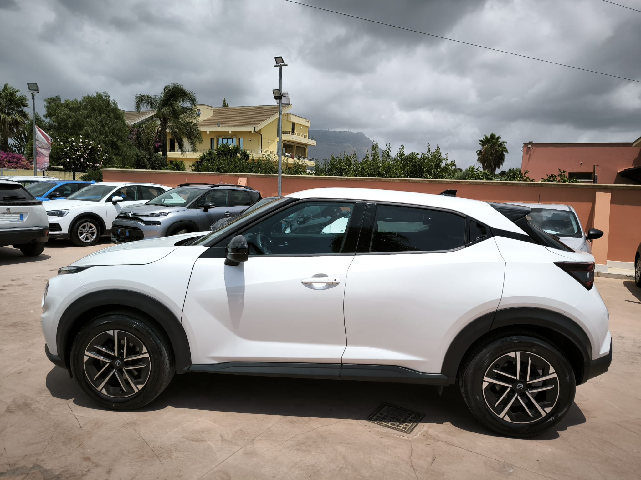 Nissan Juke 1.0 DIG-T 114 CV N-Connecta