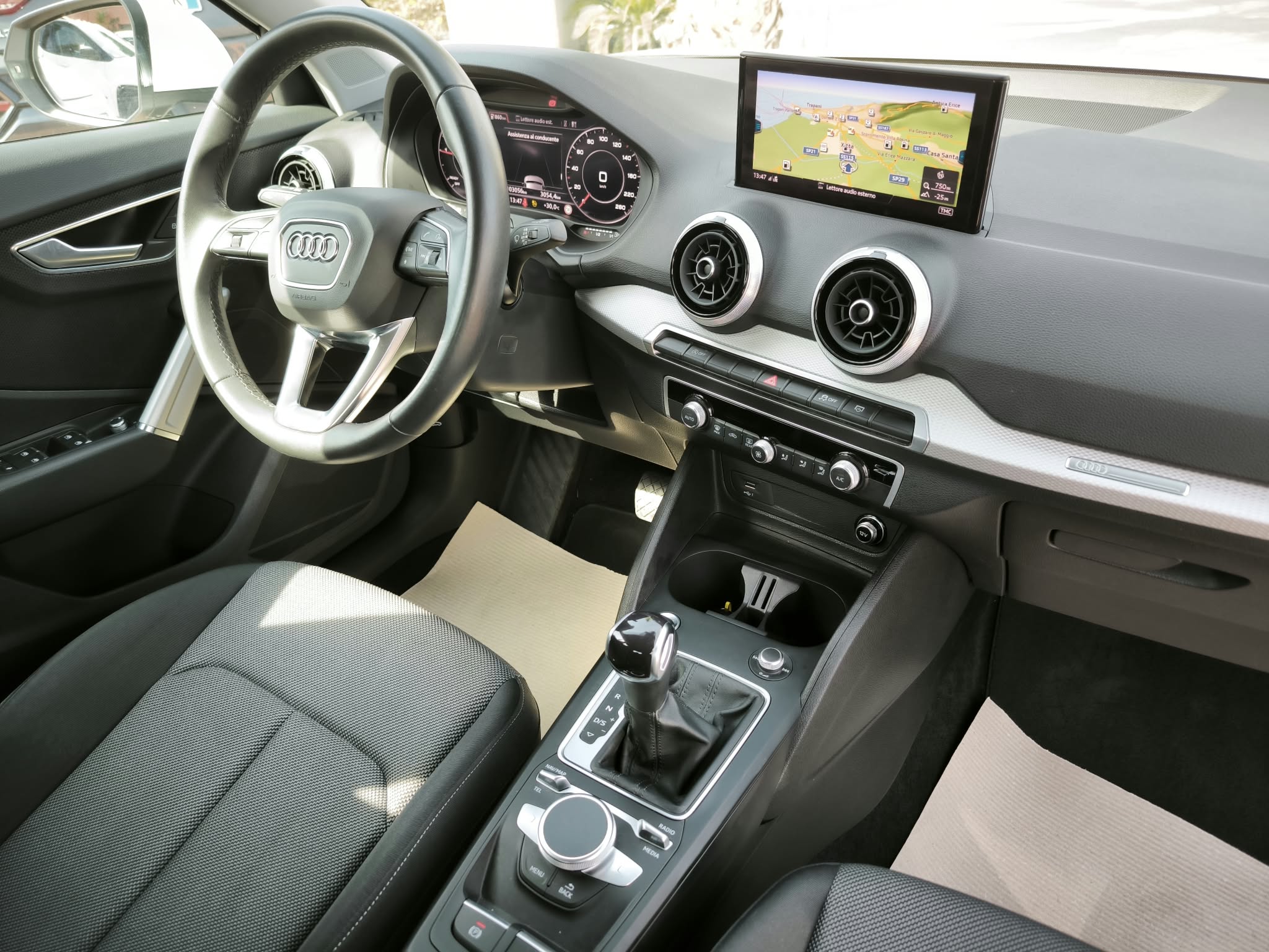 Audi Q2 30 TDI S tronic Business