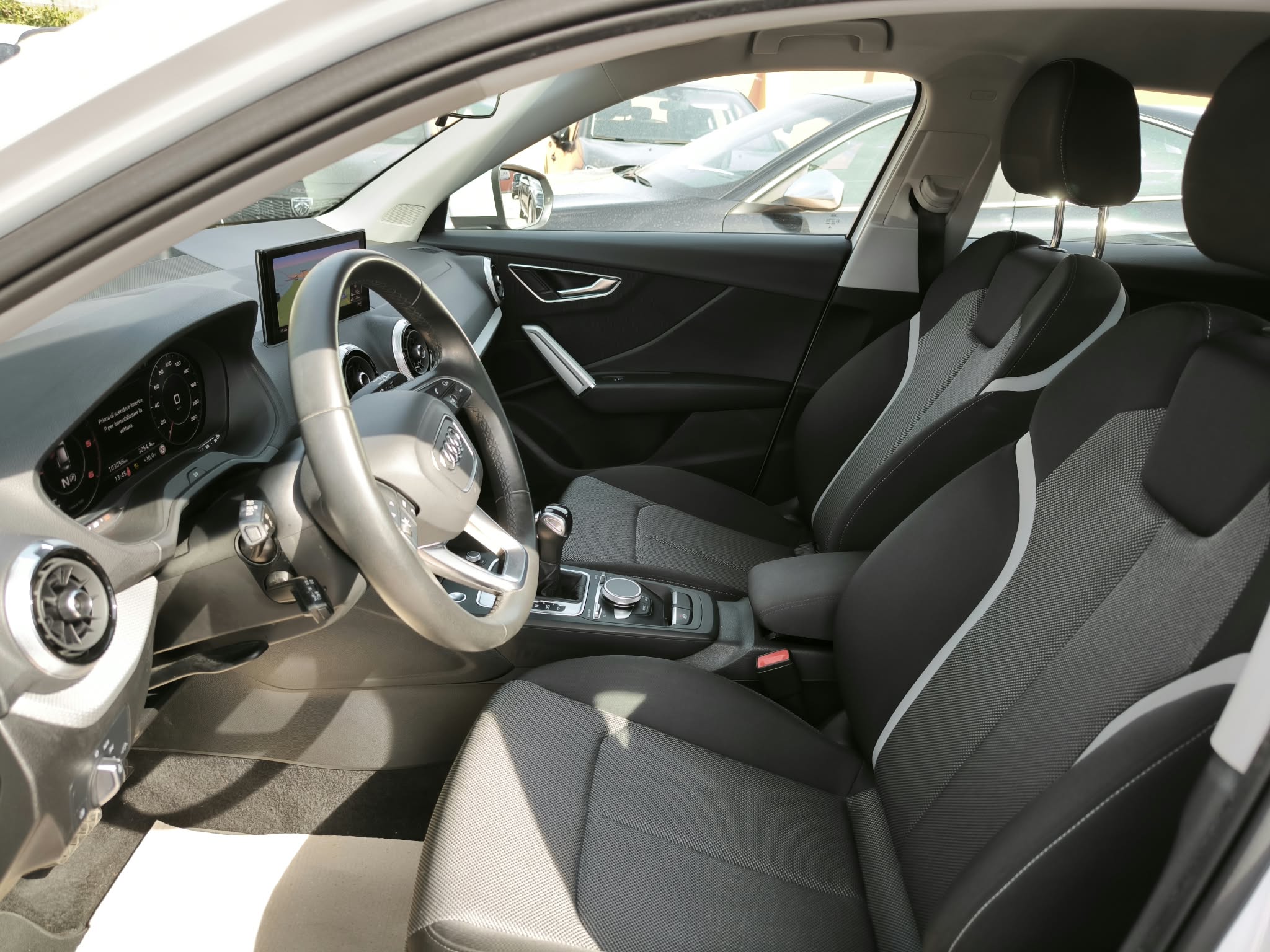 Audi Q2 30 TDI S tronic Business