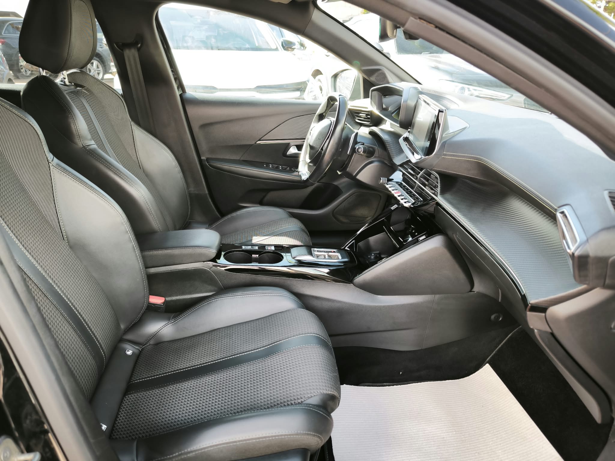 Peugeot 208 PureTech 130 Stop&Start EAT8 5 porte GT